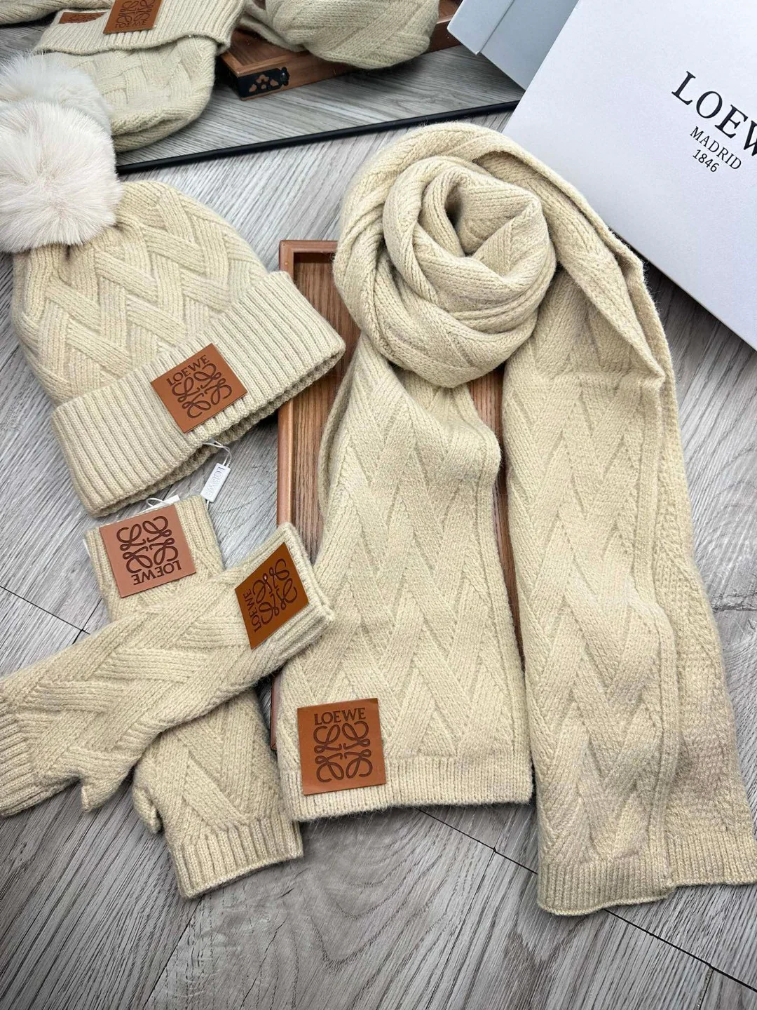 Leather Print knitted scarf hat gloves set