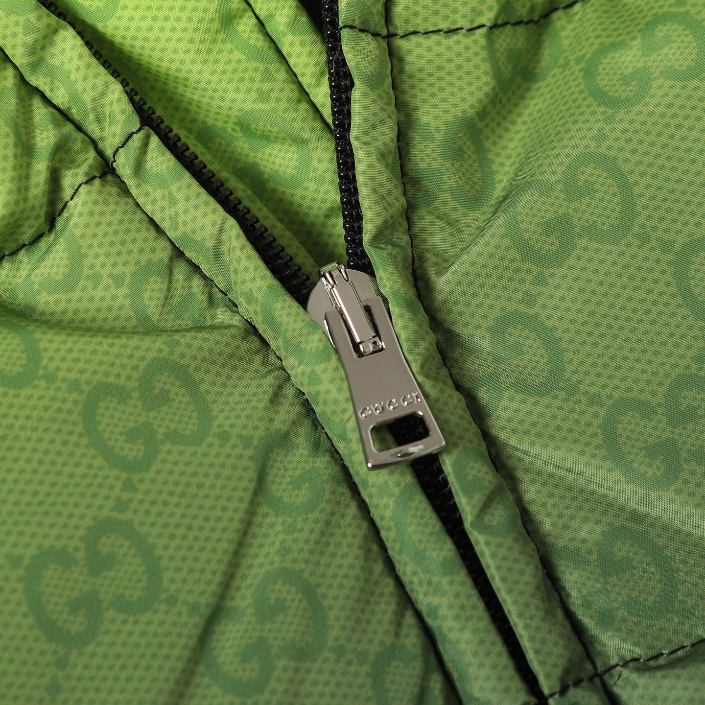 Printed plain weave poplin down jacket