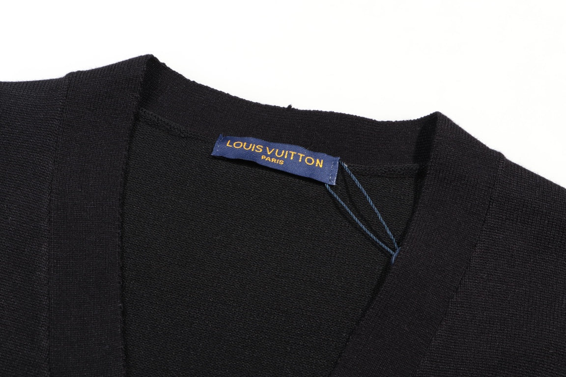 Knitted cashmere cardigan