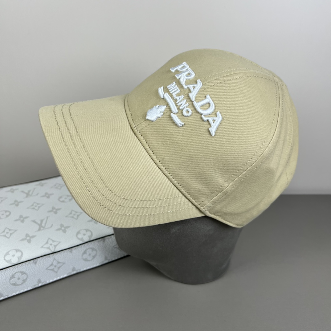 Versatile embroidered cotton baseball cap
