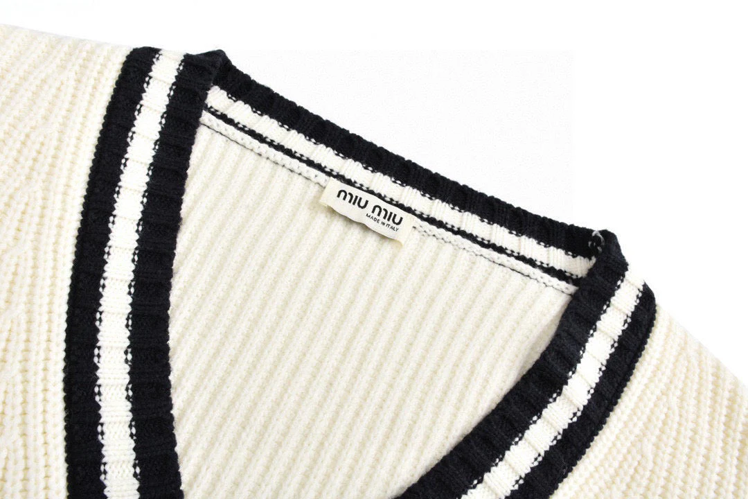 Contrast color sweater cardigan