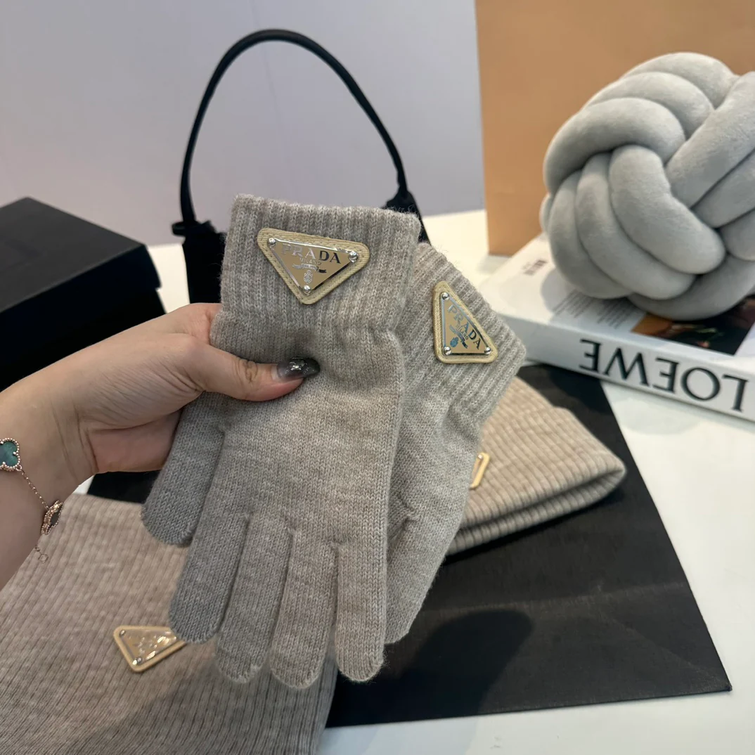 Triangle knitted scarf hat gloves set