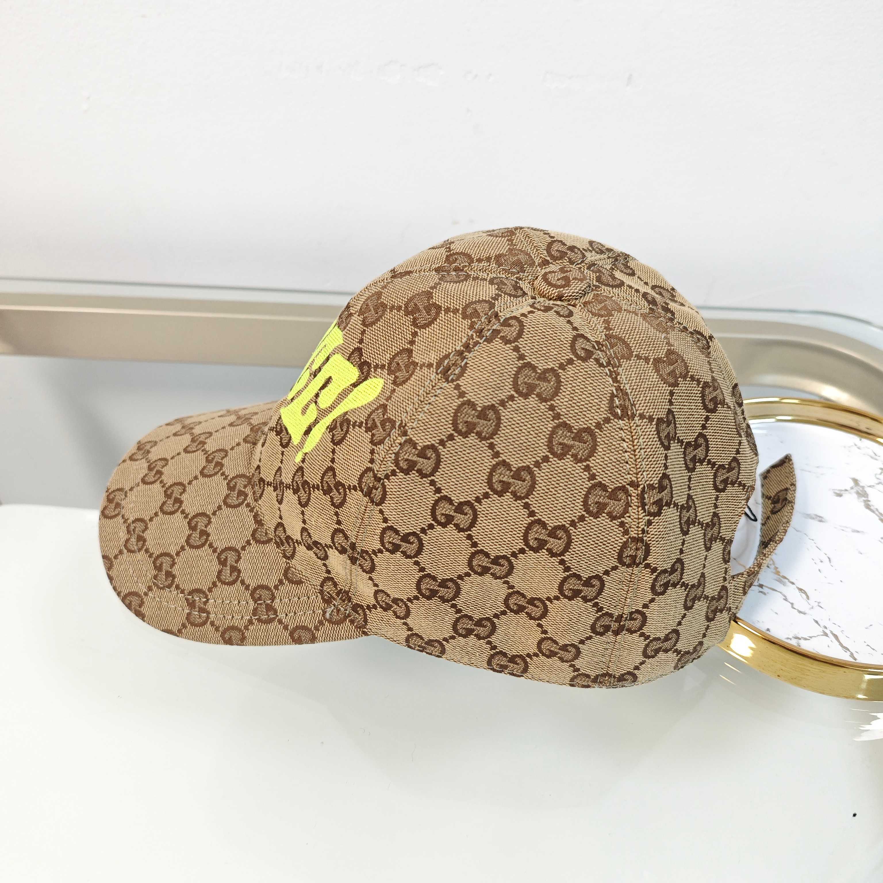 Graffiti print baseball cap