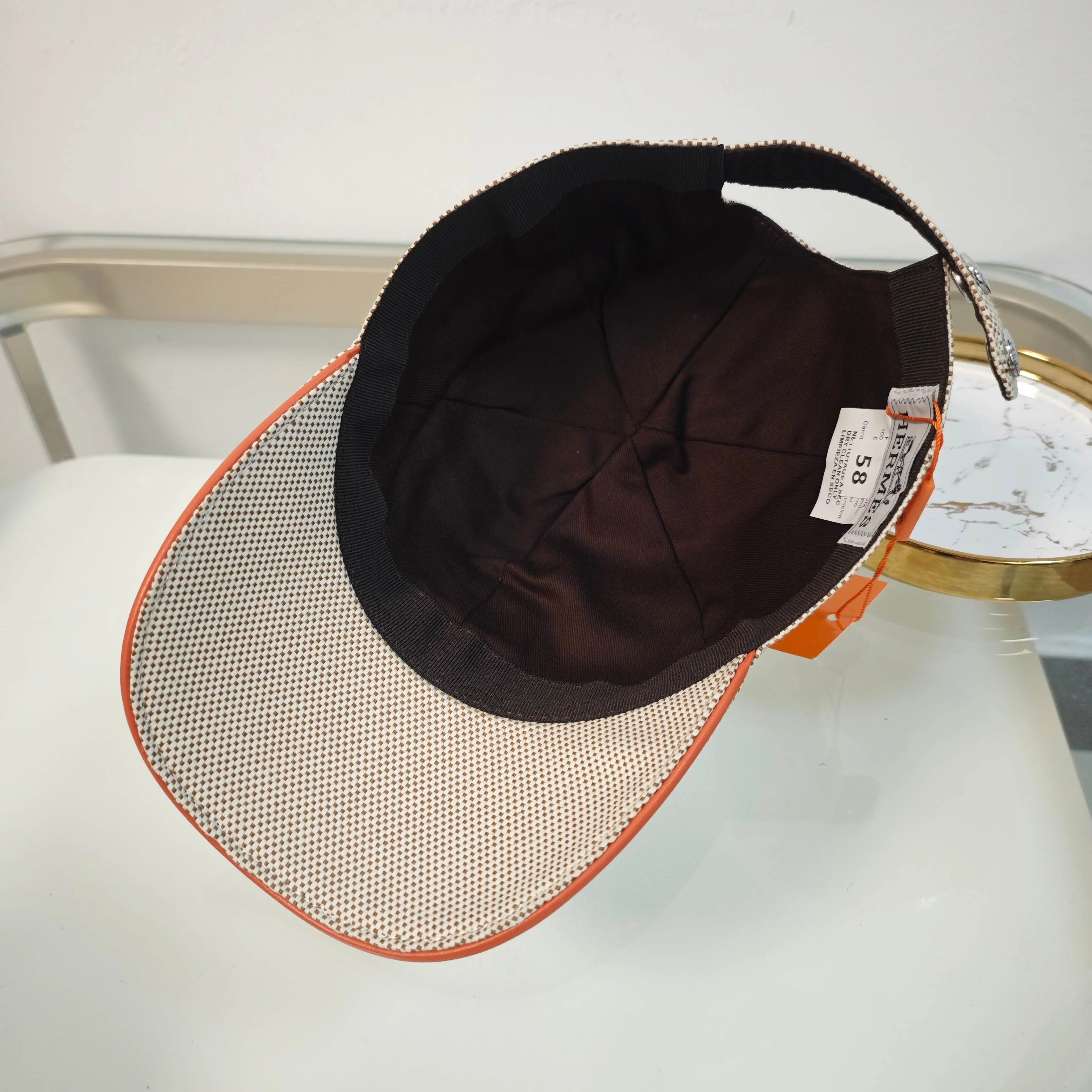 Simple embroidered baseball cap