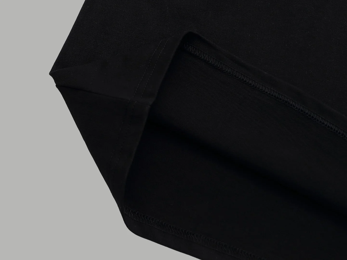 Embroidered color block T-shirt