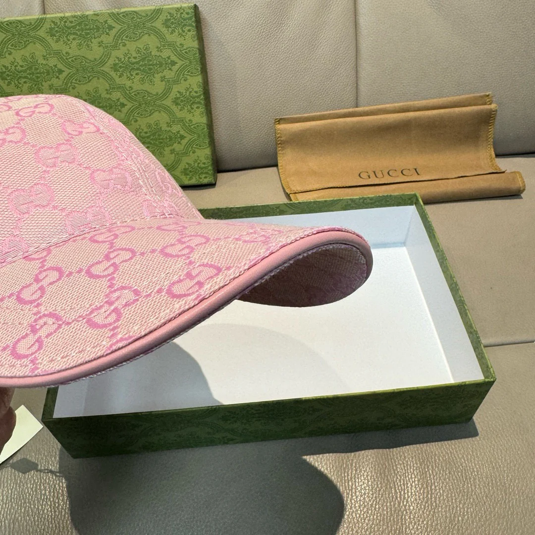 Jacquard lettering baseball cap