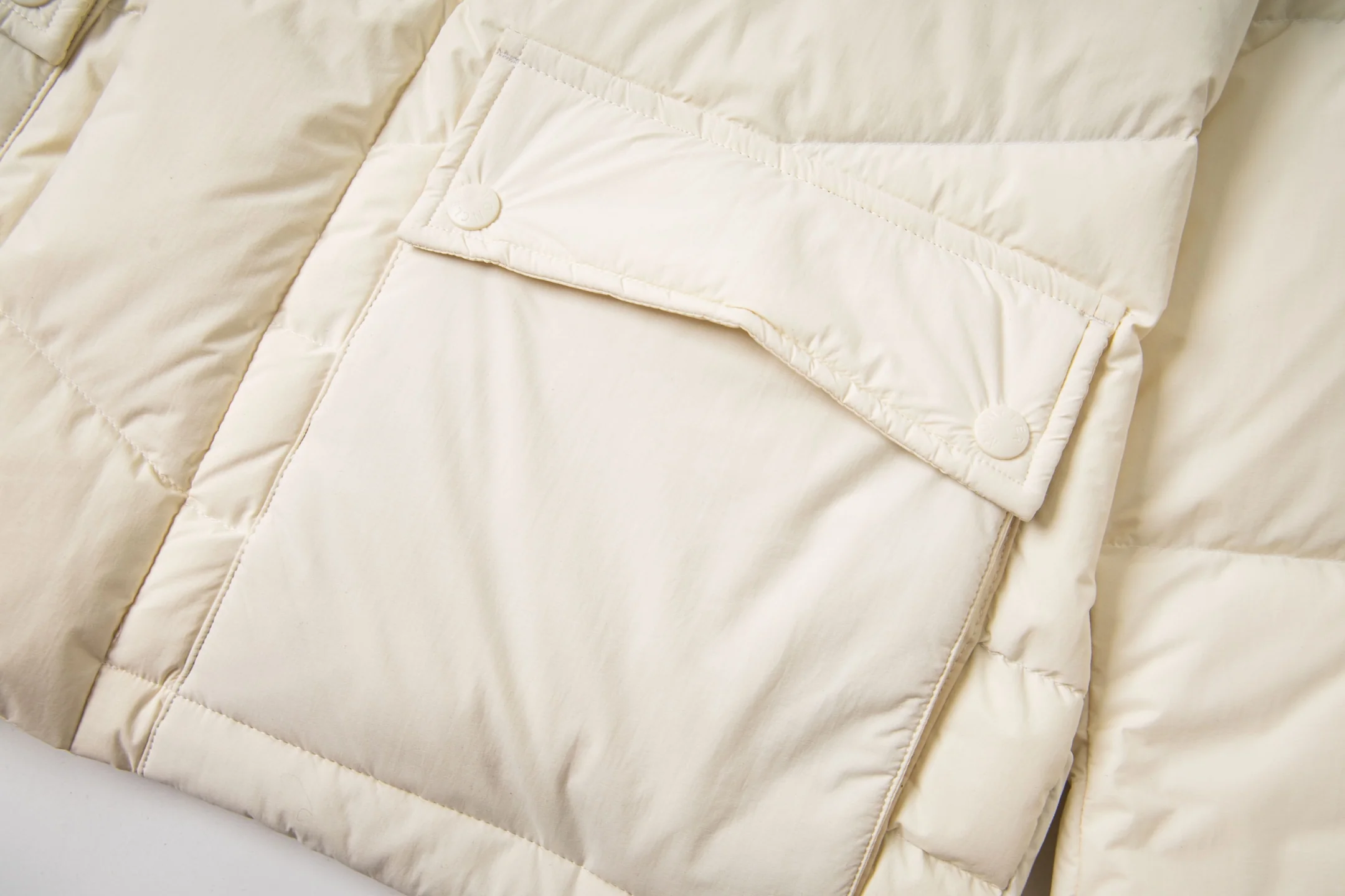 Printed rubber hooded down jacket