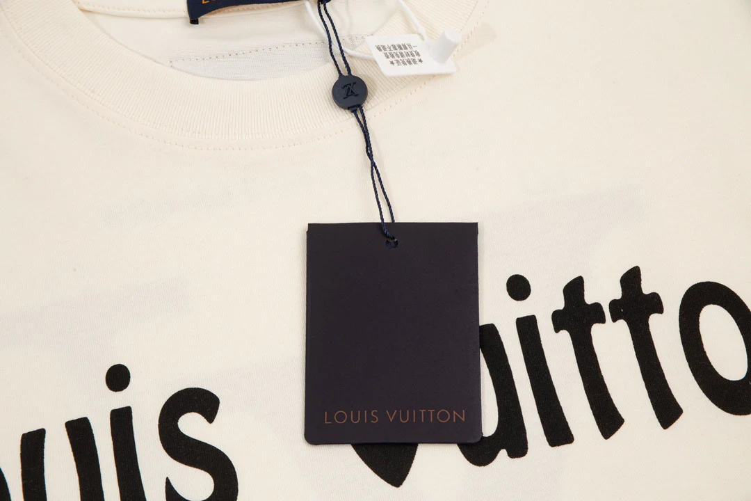 Fashionable printed T-shirts