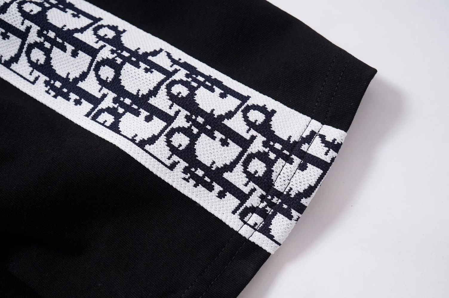 Embroidered cotton T-shirt