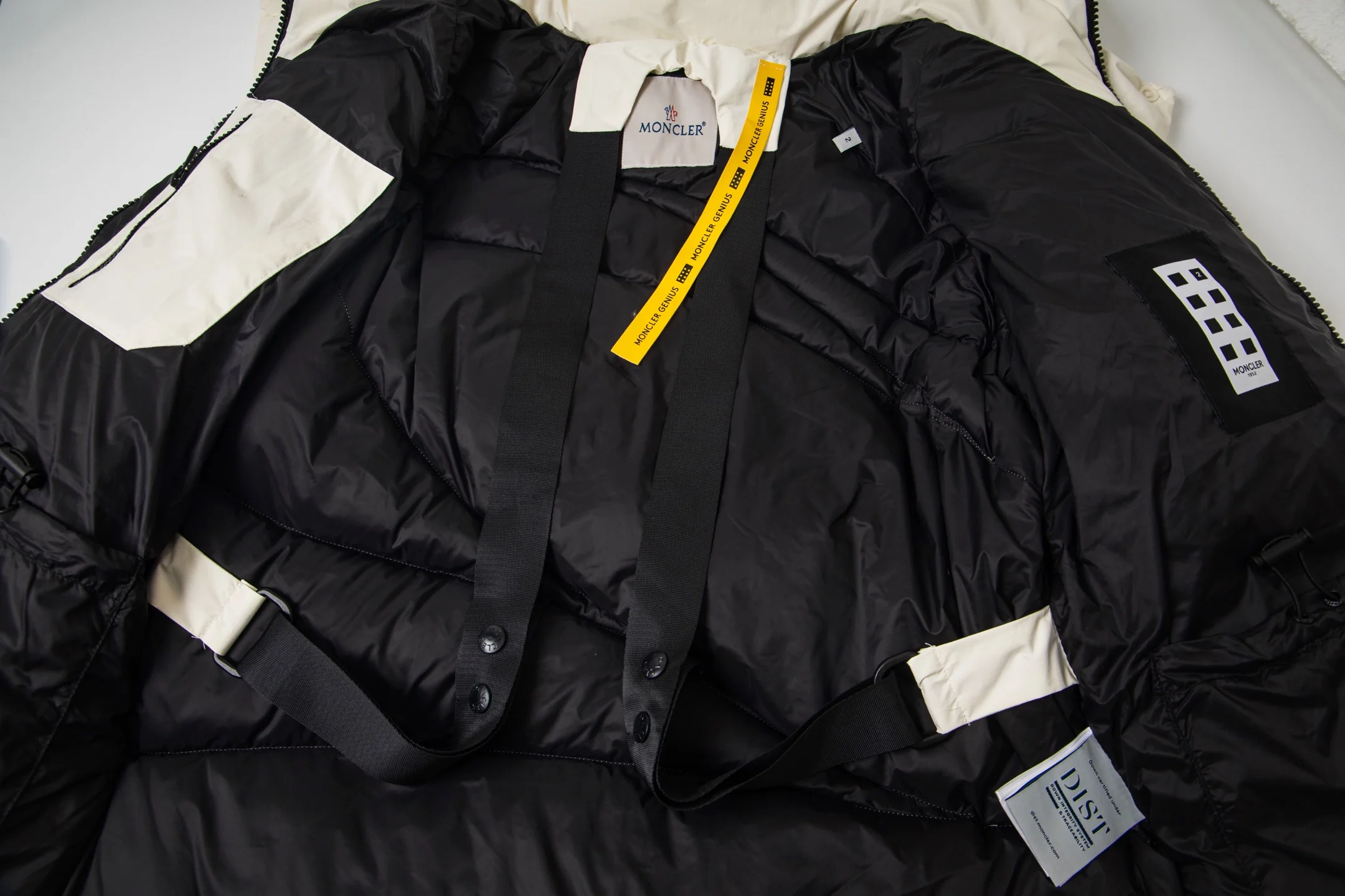 Printed rubber hooded down jacket