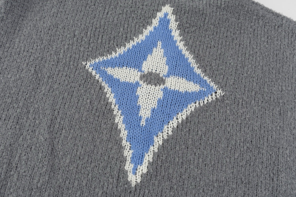 3 Color four-leaf jacquard sweater