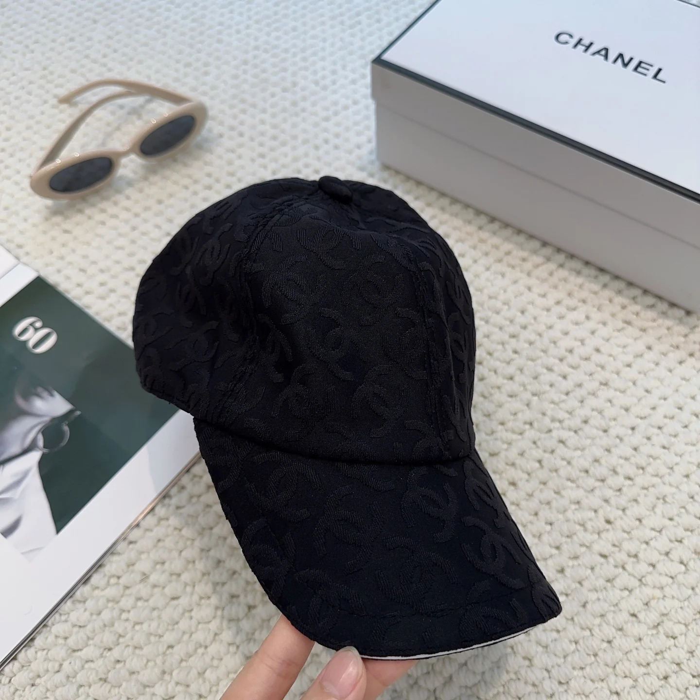 Stylish jacquard baseball cap
