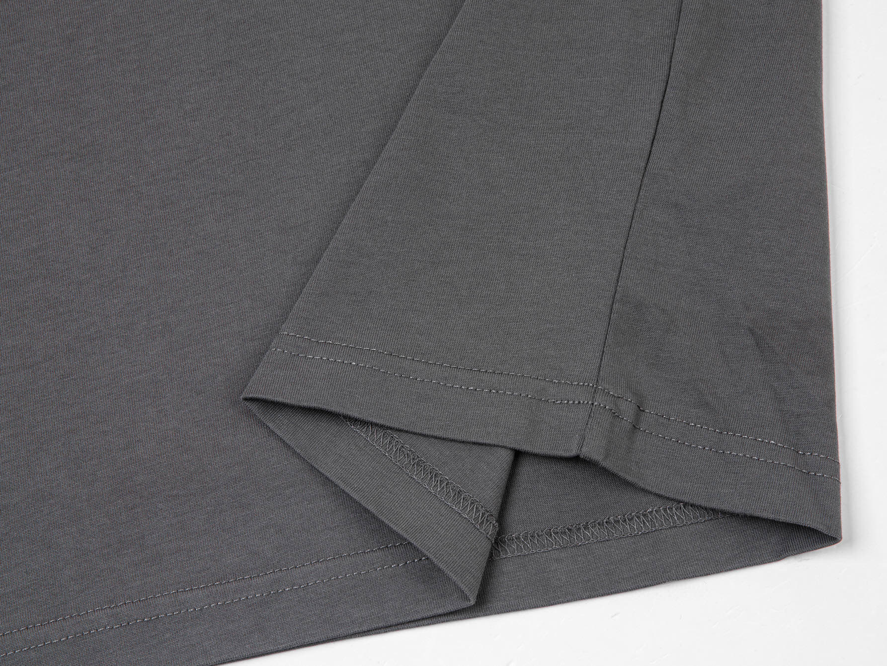 Double-sided embroidered T-shirt