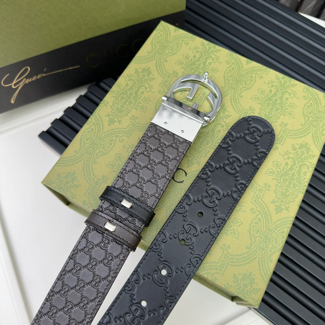 Double-sided embossed leather belt