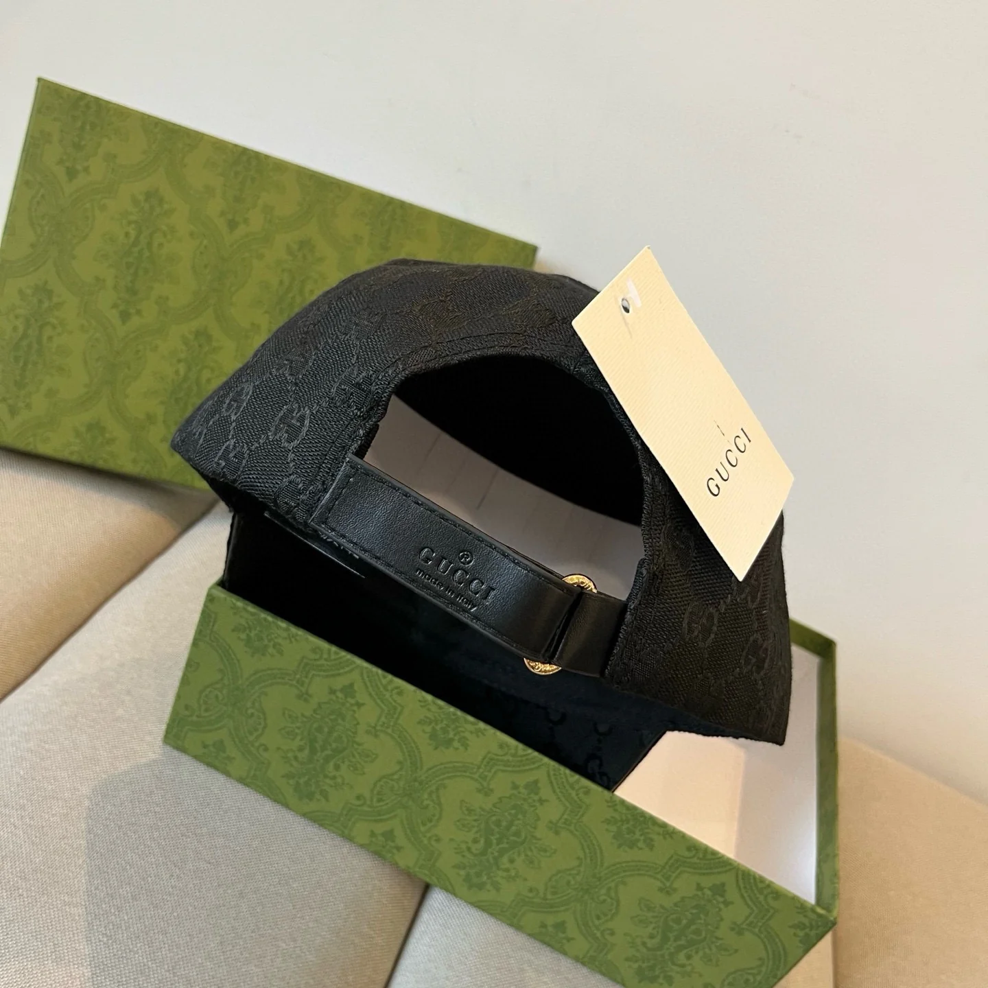 Jacquard lettering baseball cap