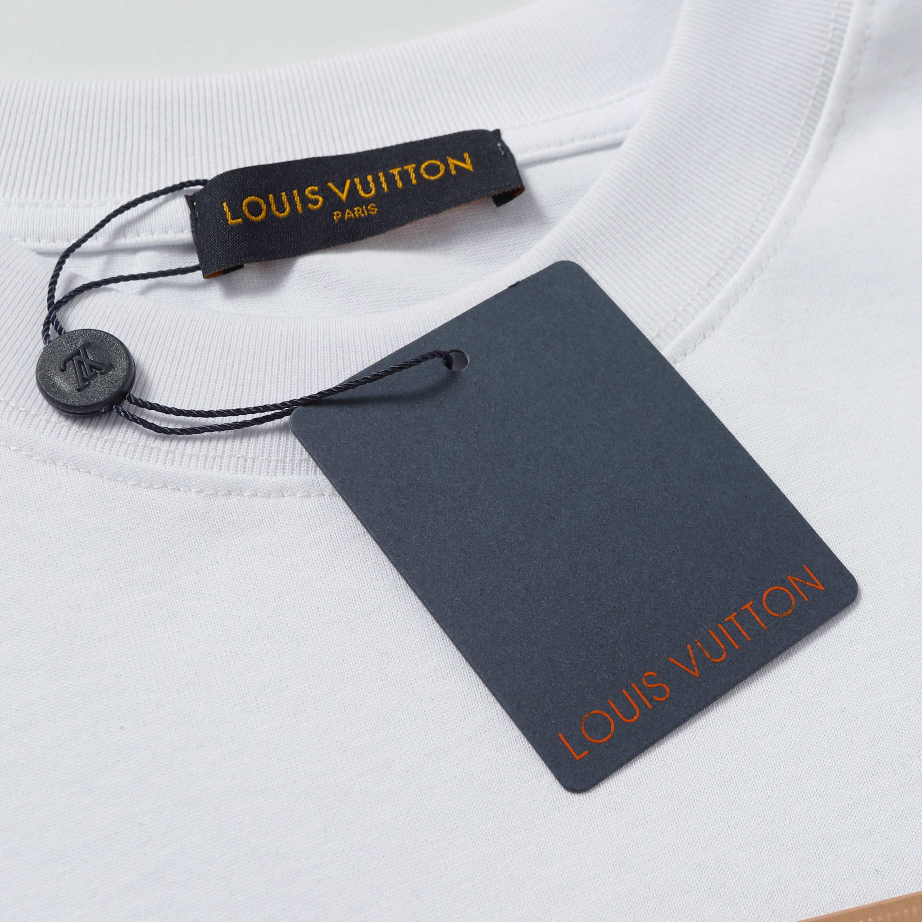 LEATHER EMBOSSED COTTON T-SHIRT