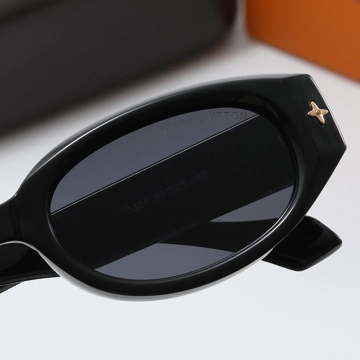 5 Colors Fashion Sunglasses  4194