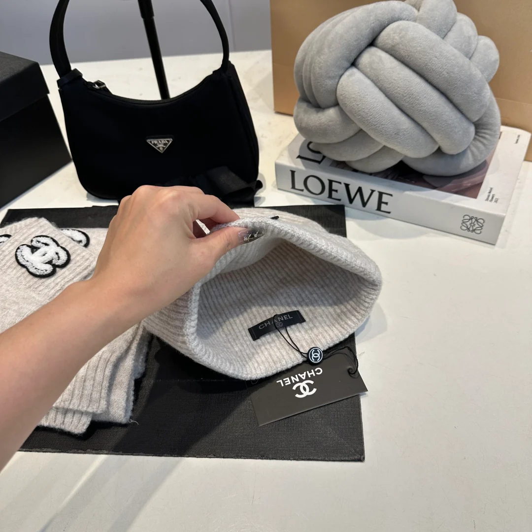 Embroidered knitted scarf hat gloves set