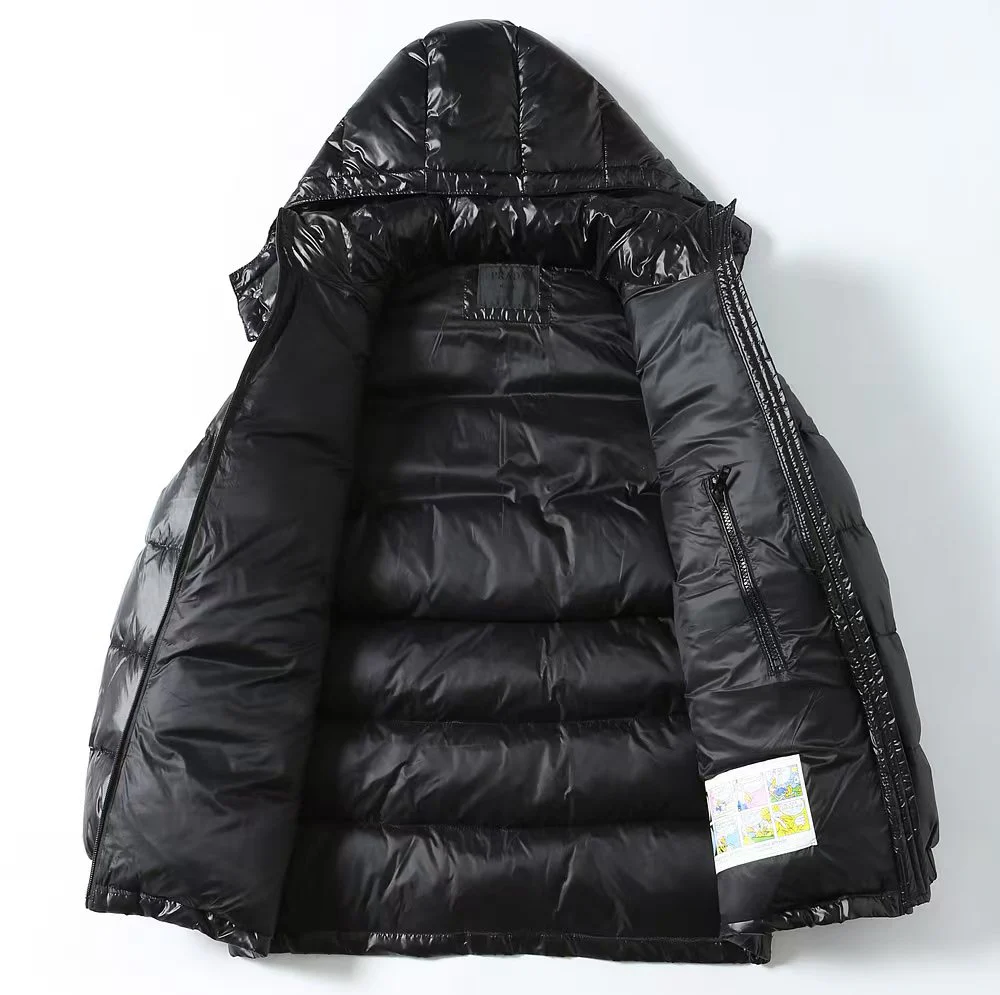 Pocket hooded down jacket