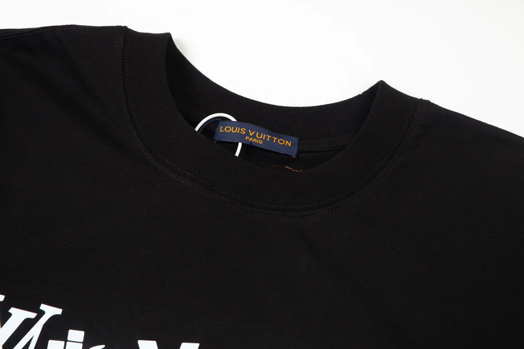 Fashionable printed T-shirts