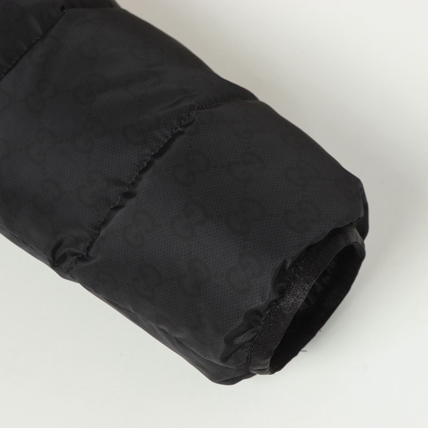 Printed plain weave poplin down jacket