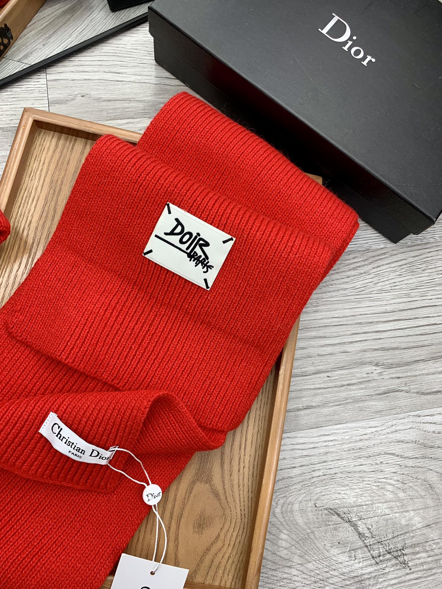 Signature Wool Scarf and Hat Set