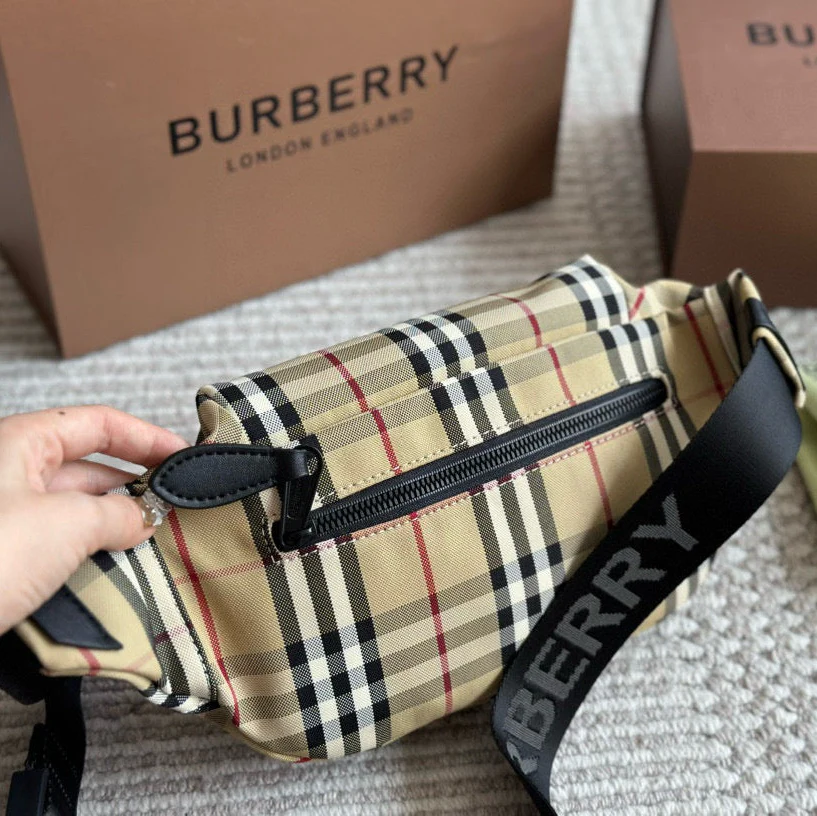 Unisex plaid waist bag