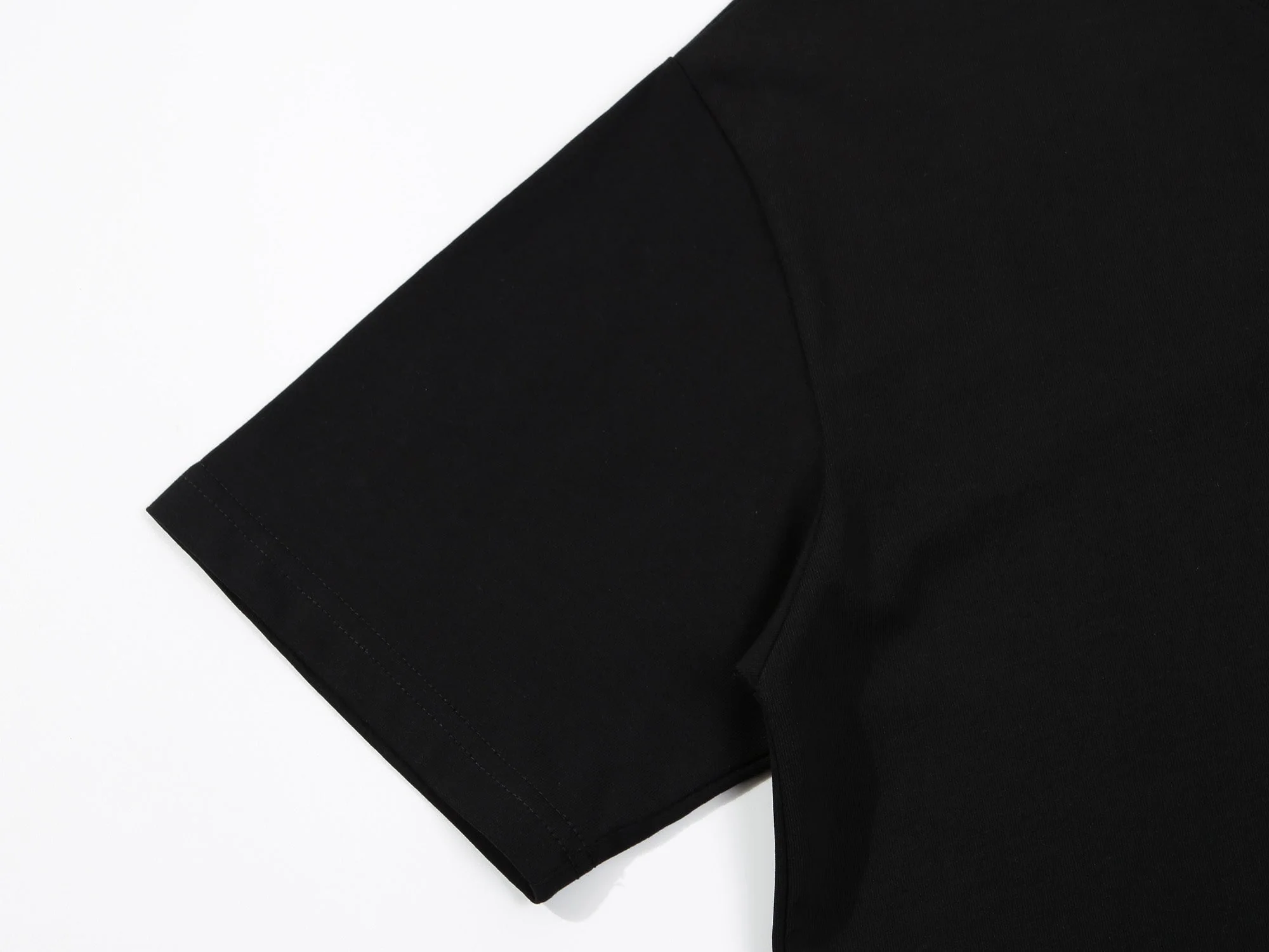 Simple embroidered cotton T-shirt