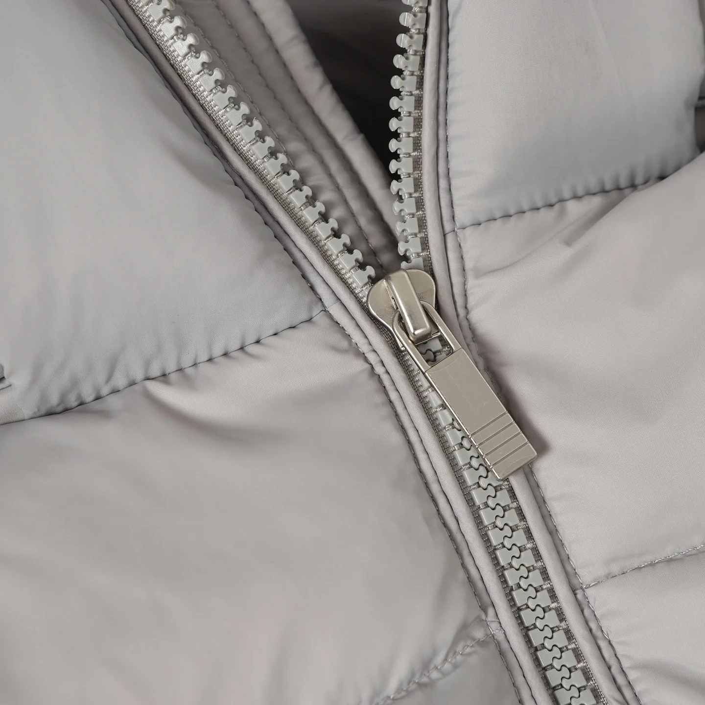 Web hooded down jacket