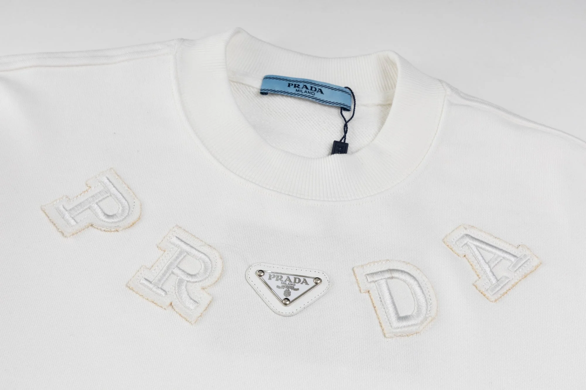 Embroidered cotton sweatshirt