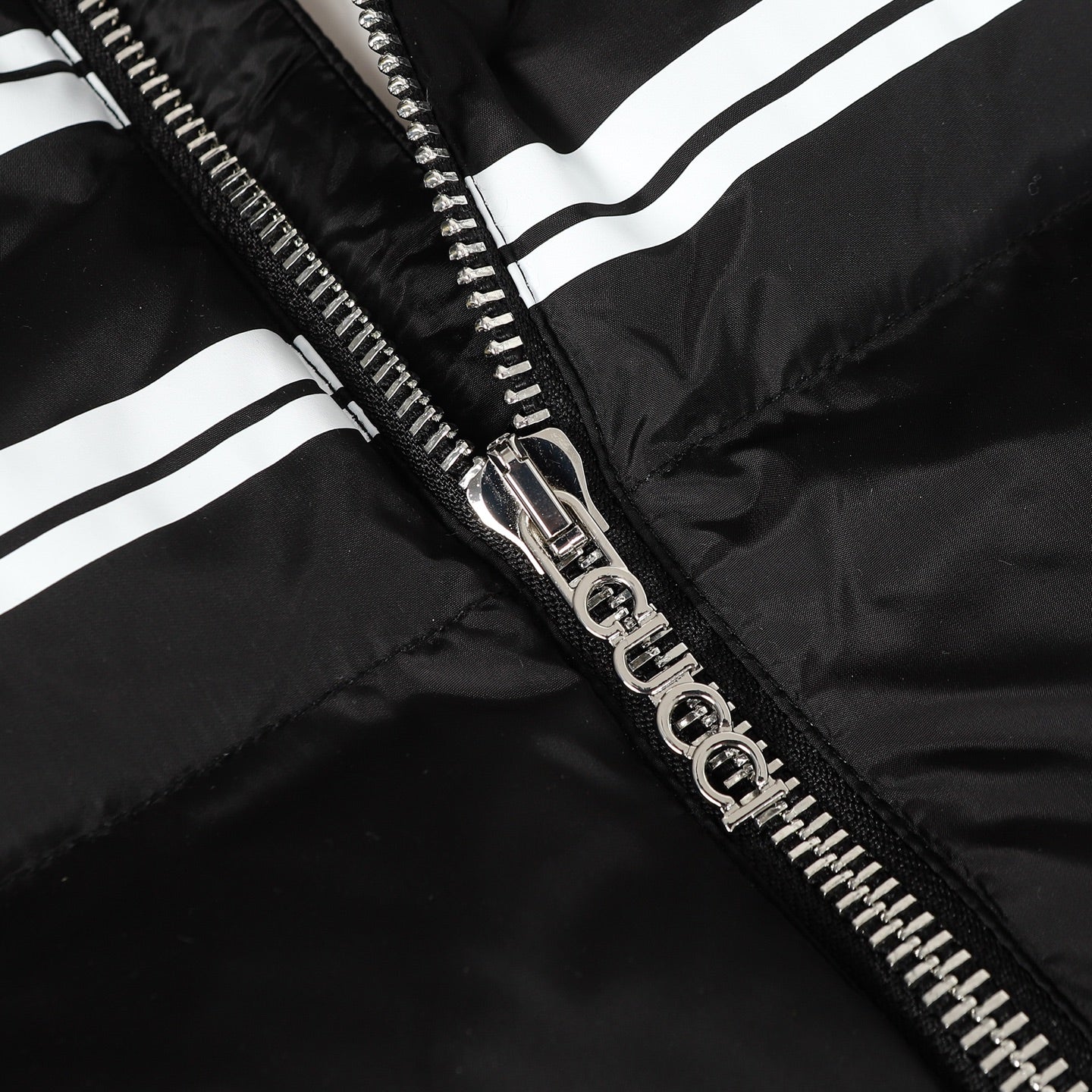 Detachable hooded down jacket