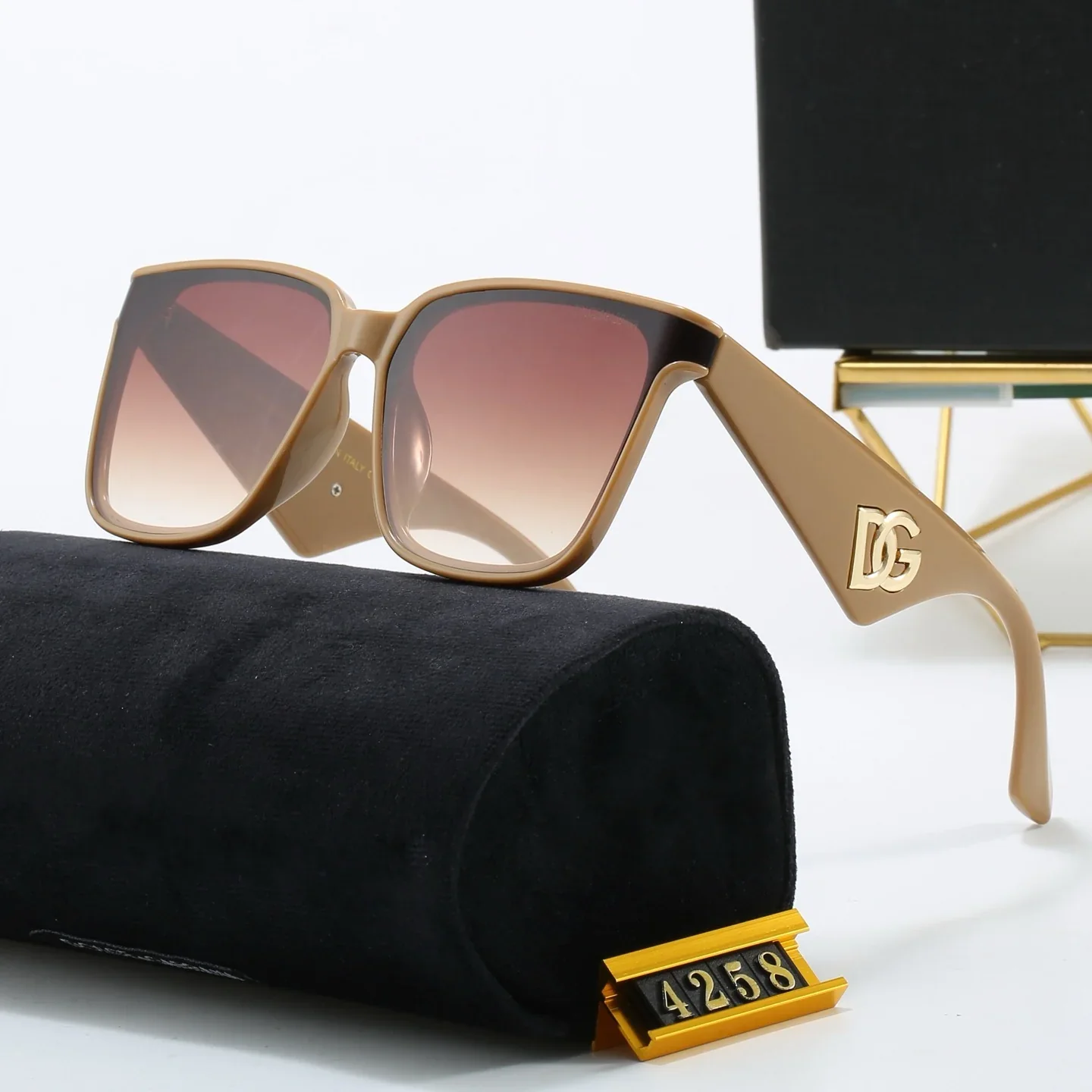 6 colors of fashionable and popular triangle-leg sunglasses  4258