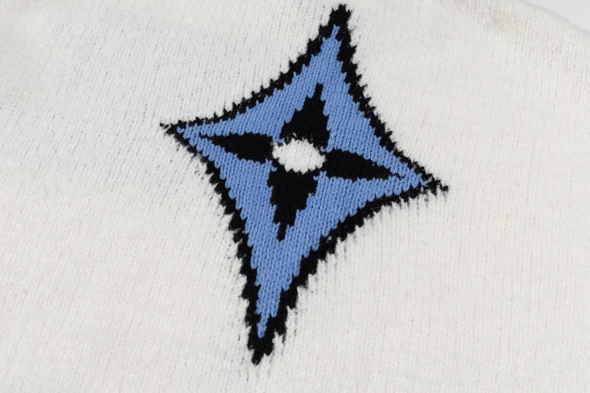 3 Color four-leaf jacquard sweater