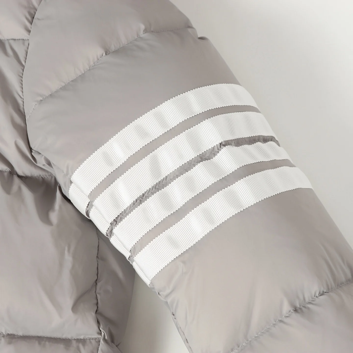 Web hooded down jacket