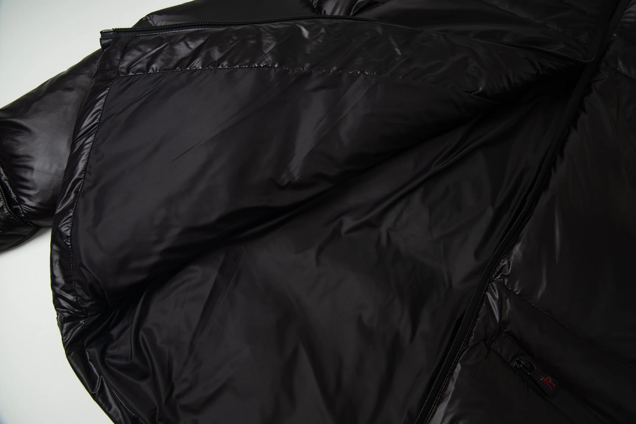 Printed hooded down jacket