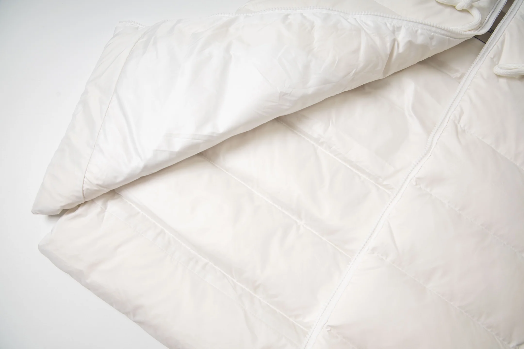 Printed hooded down vest