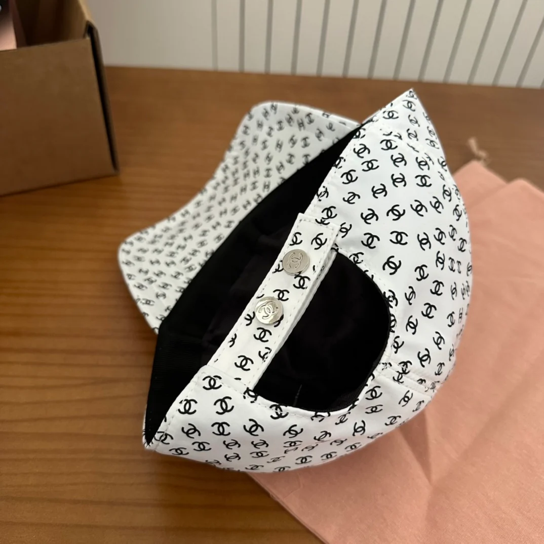 Printed lettering baseball cap