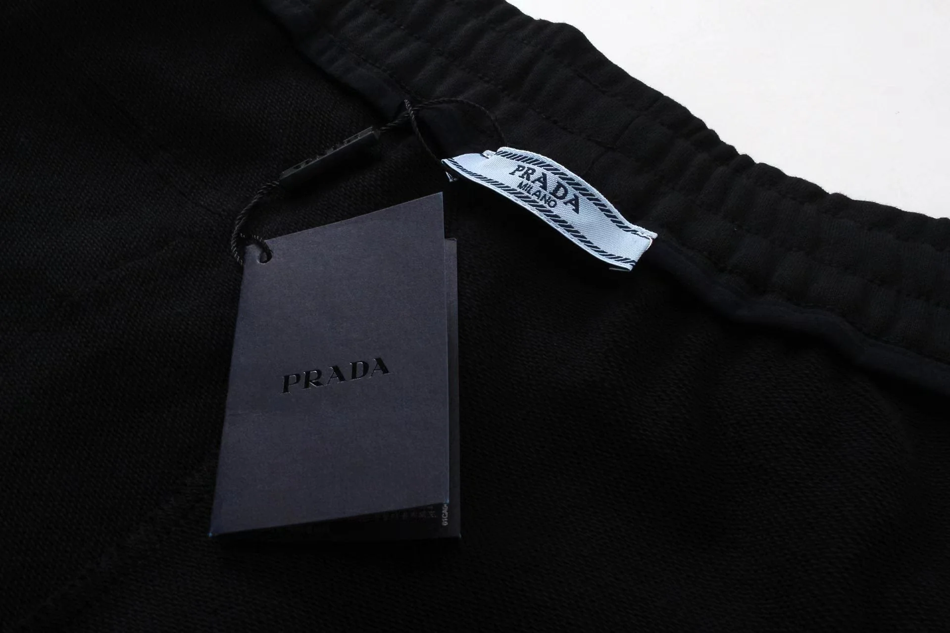 Simple pocket trousers