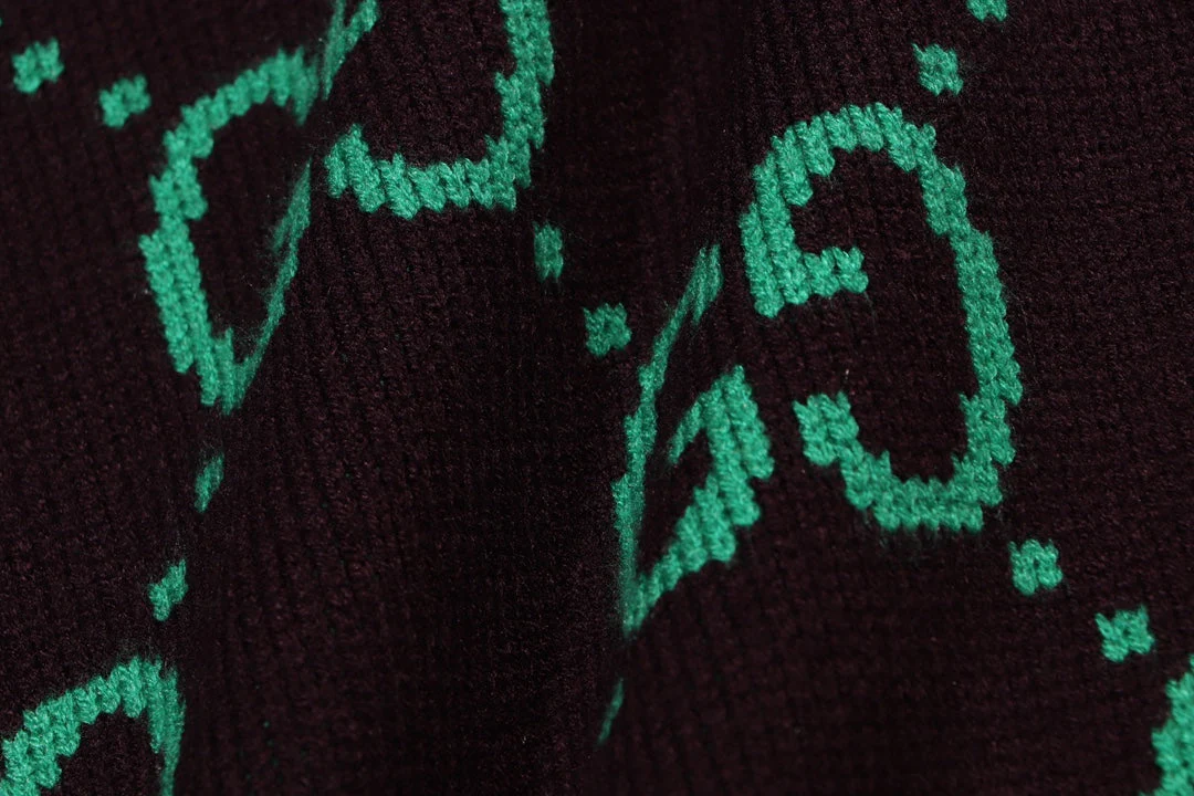 Knitted cashmere sweatshirt