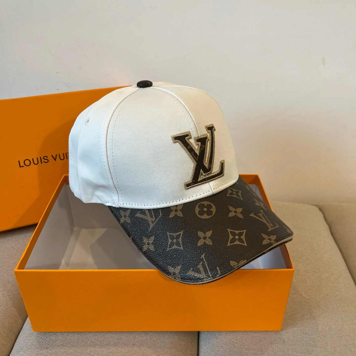 Leather printed baseball cap