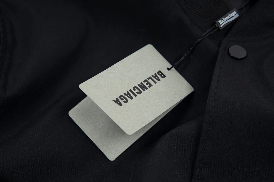 Embroidered Wave Button Jacket