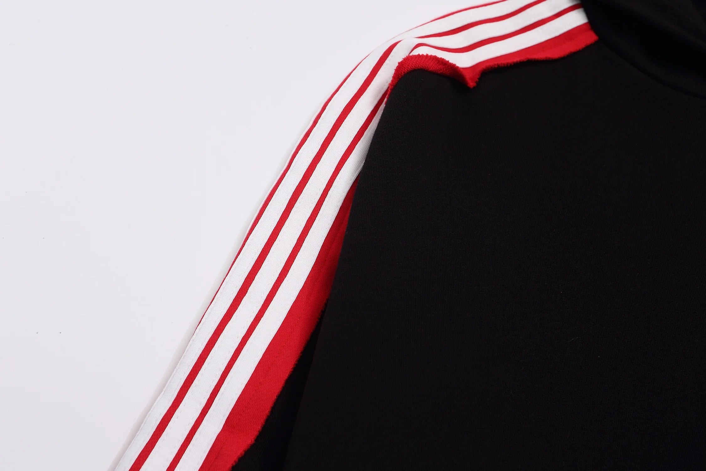 Embroidered cotton hooded sweatshirt