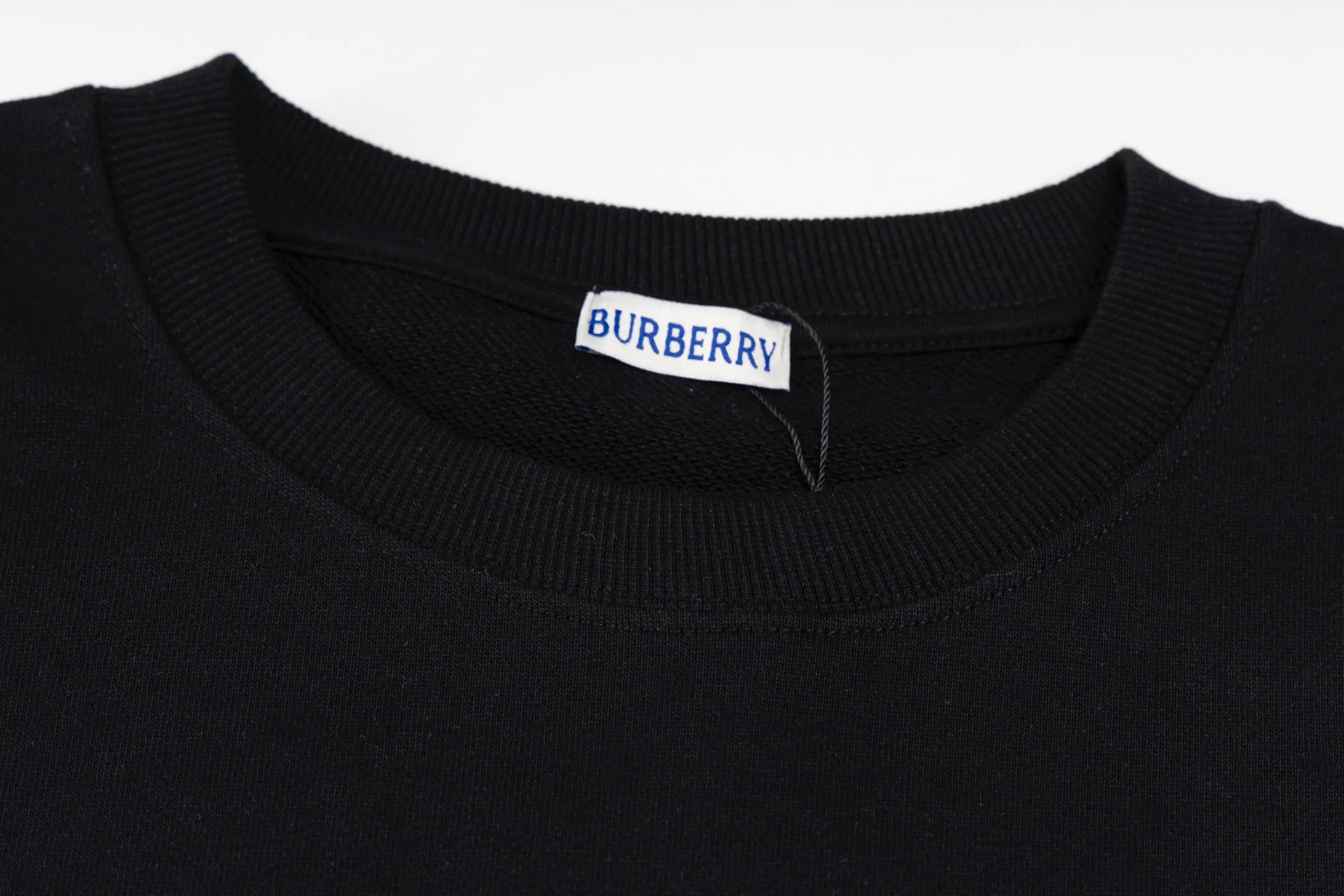 Pocket embroidered cotton sweatshirt