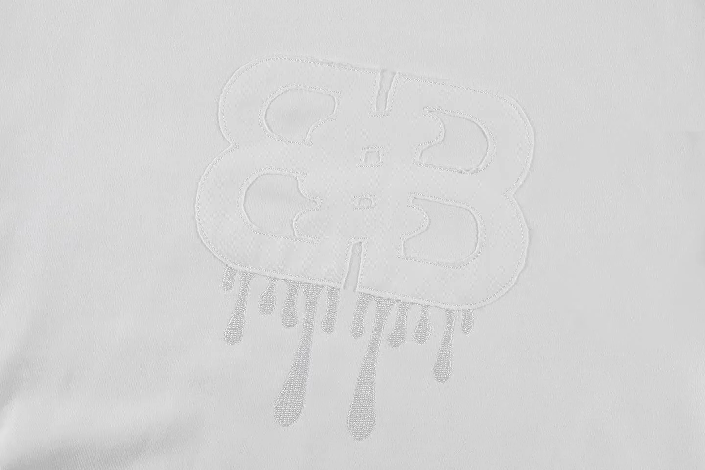 Crew neck patch sweatshirt