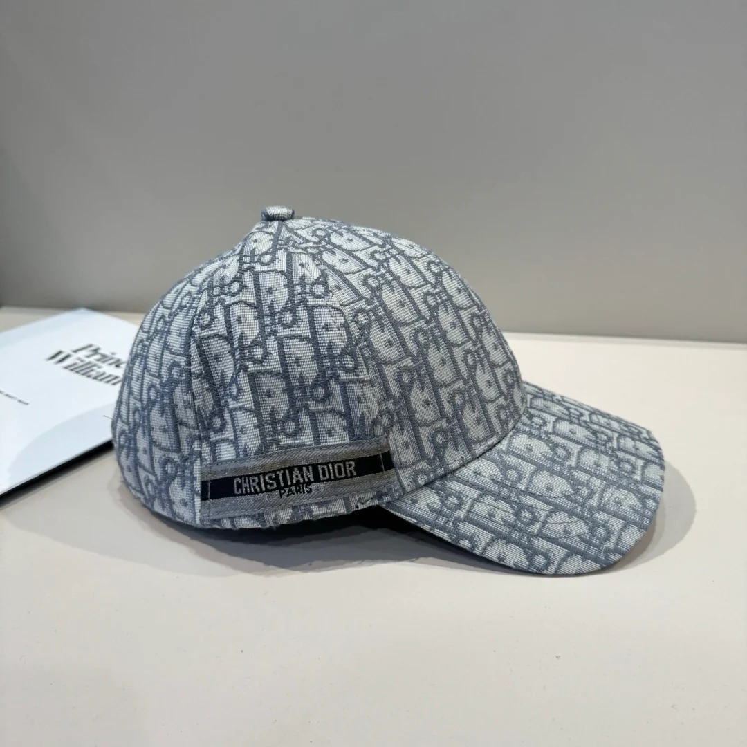Jacquard lettering baseball cap