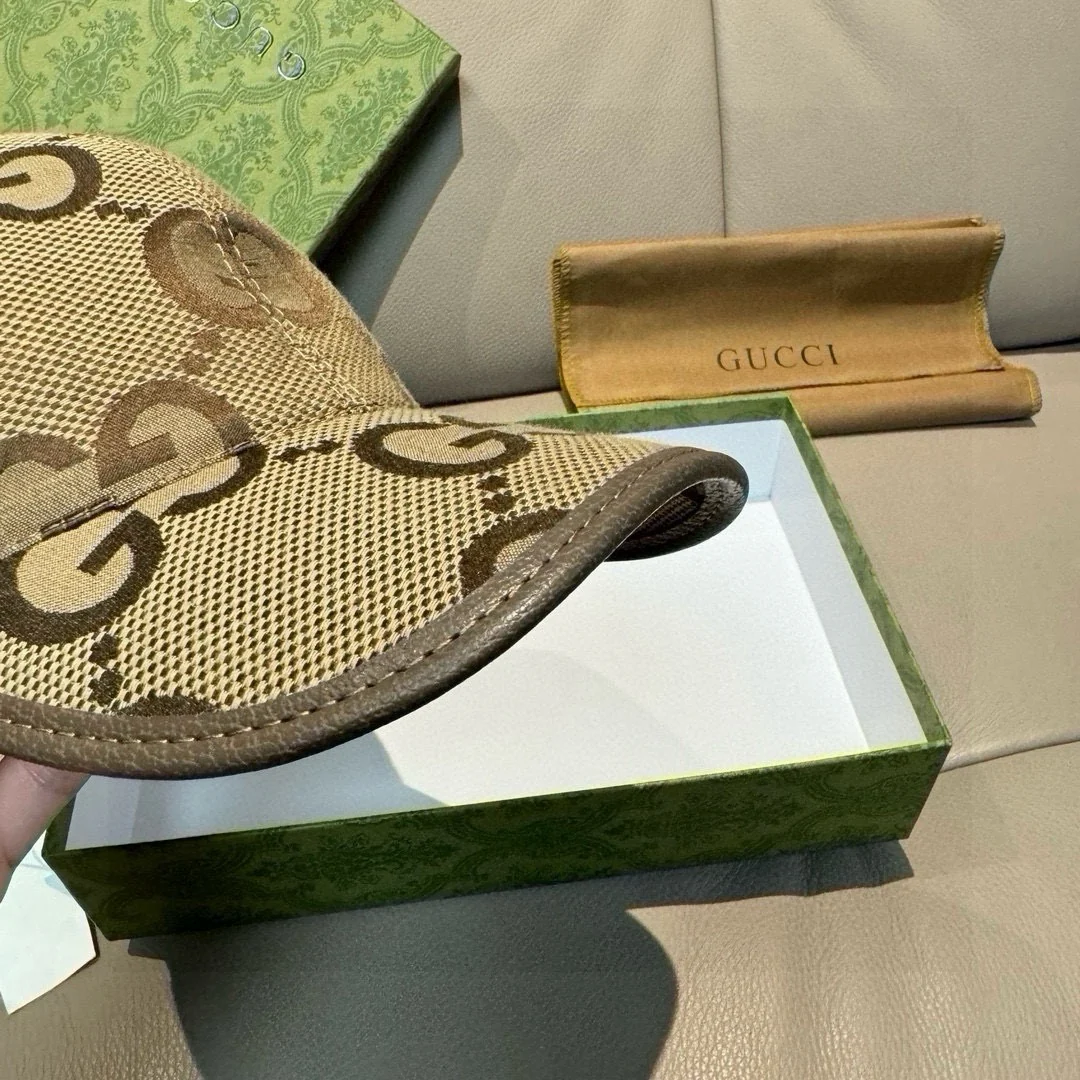 Jacquard lettering baseball cap