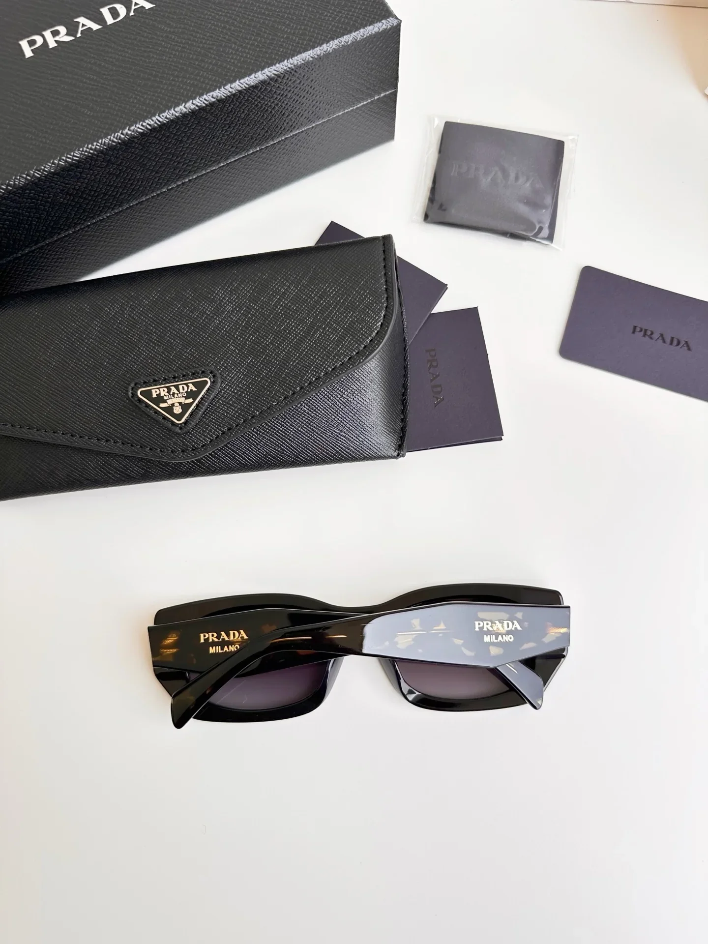 4 colors polygonal square frame sunglasses P00090