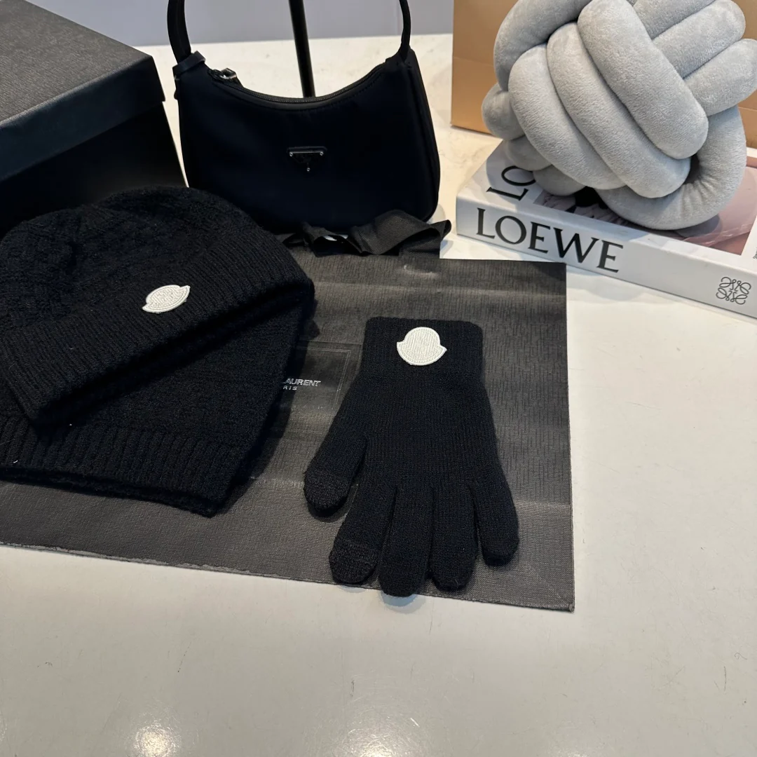 Embroidery knitted scarf hat gloves set