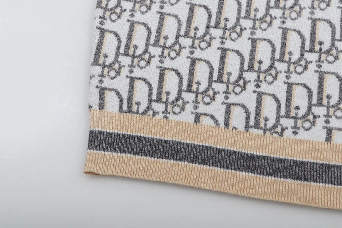 Knitted cashmere sweatshirt