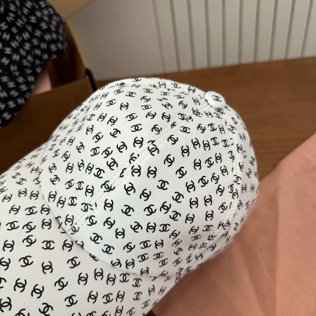 Printed lettering baseball cap